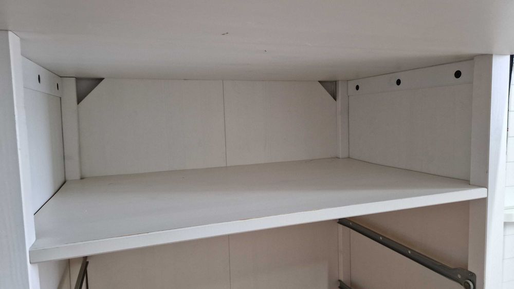 Comoda muda fraldas IKEA