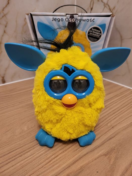 Furby zabawka interaktywna