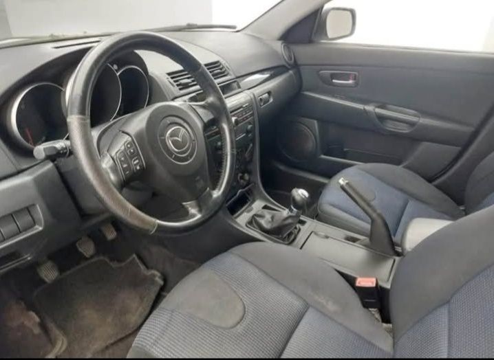 Mazda 3 motor 1.3  2005 impecable de mecánica 225.000 kilómetros gasol