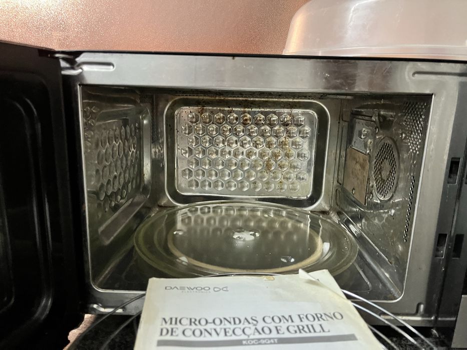 Microondas em inox com funcao de grill