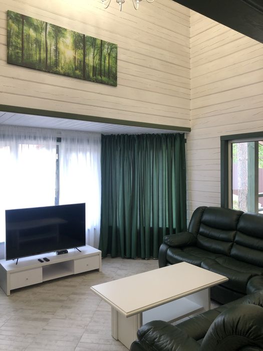 Greenhouse-автономний, в лісі, річка, на 8-10 осіб