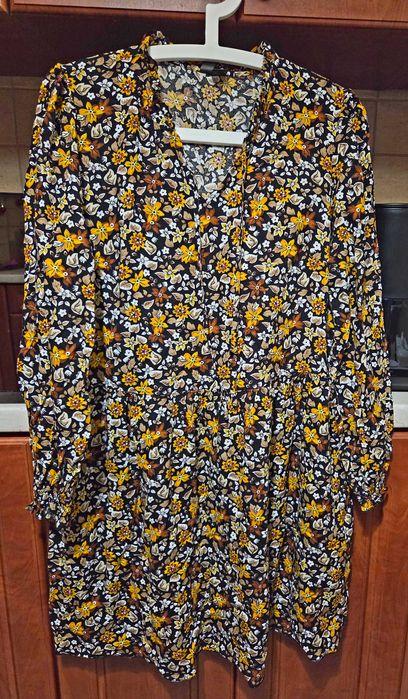 Sukienka w kwiatki rozmiar 42