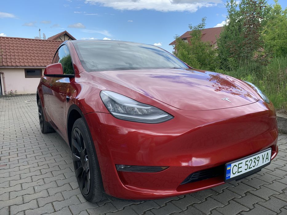 Tesla model Y 2023