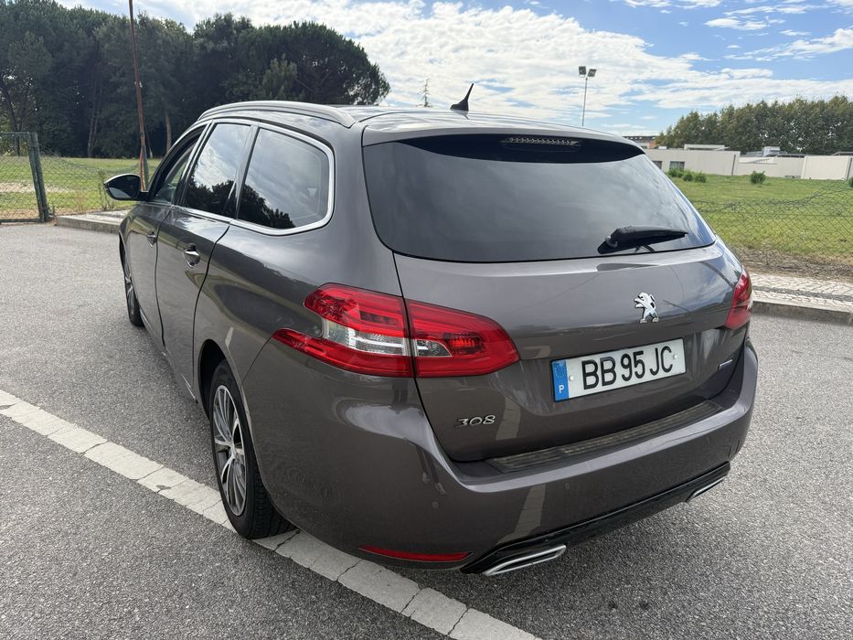 Peugeot 308 1.2 allure  180.000 km com teto panoramico