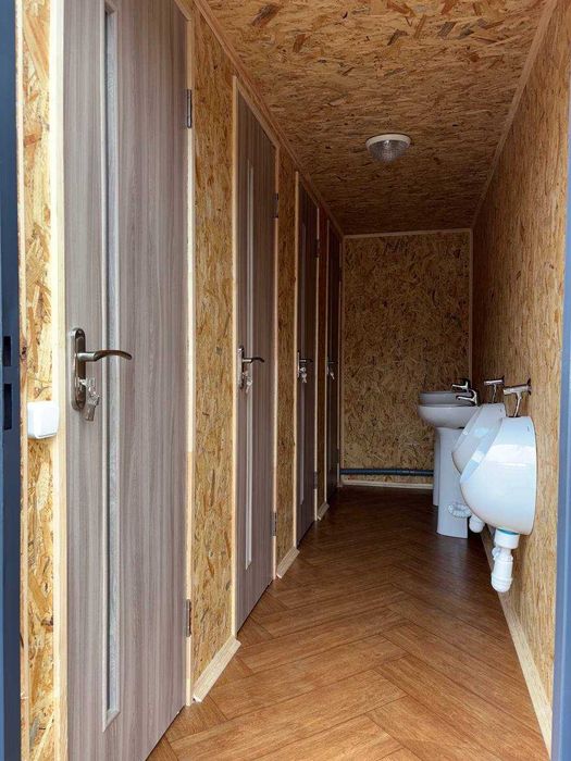 Сантехнічна побутівка / битовка 6×2,4 м на металевому каркасі