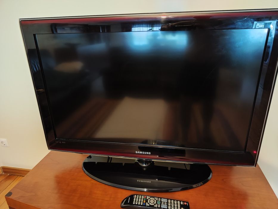 Televisão Samsung, 92 cm na diagonal - dá apenas som - Ermesinde