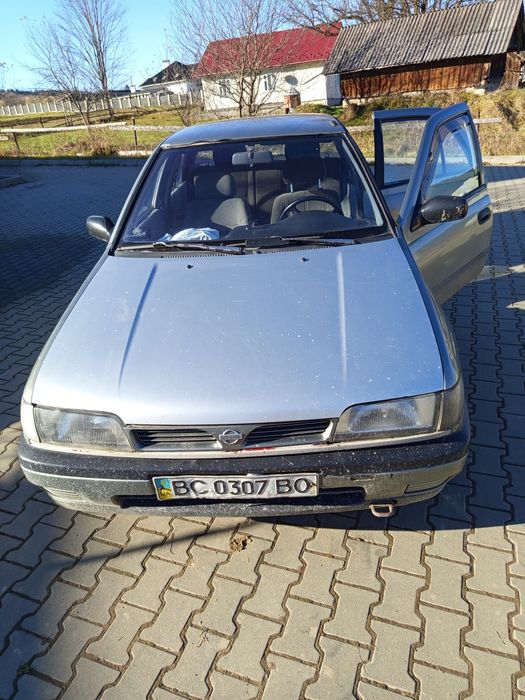 Ніссан санні. 1994 р в. Дизель 2 к.