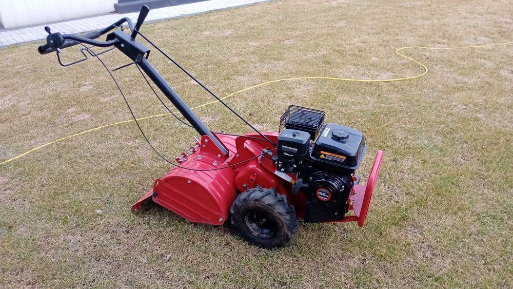 Wypożyczenie wynajem glebogryzarka zageszczarka