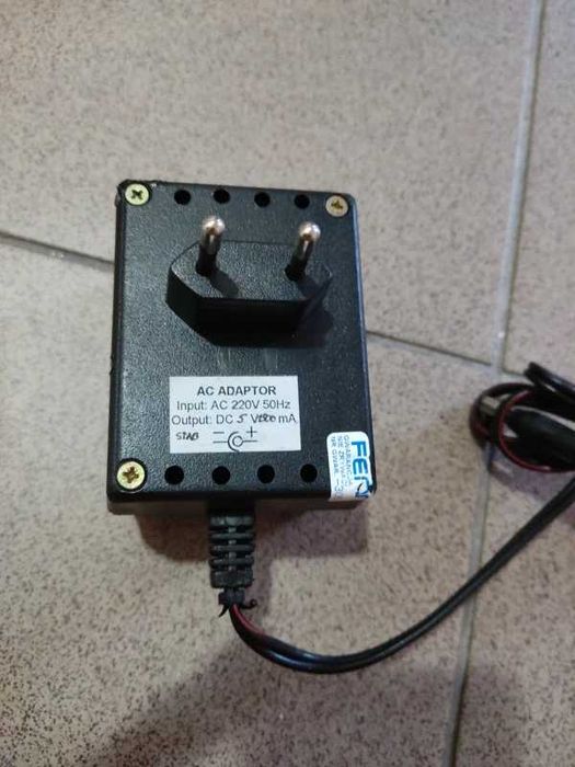 Zasilacz stabilizowany 5V 1.8A wtyk 5.5 x 2.2 mm do routera głośnika IP