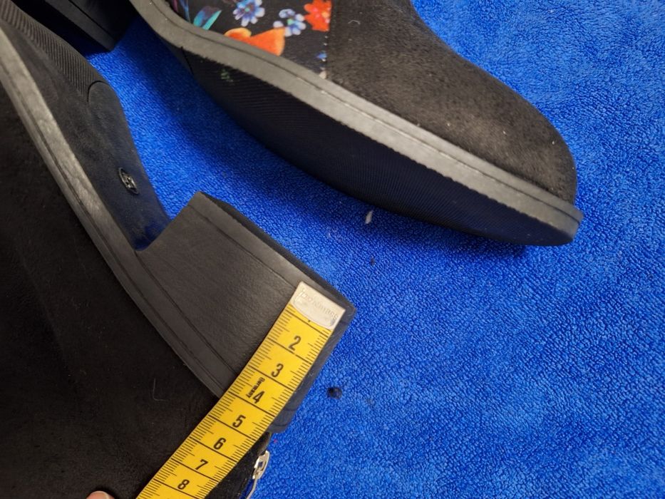 Damskie trendy botki 42.wkladka ma 27cm.
