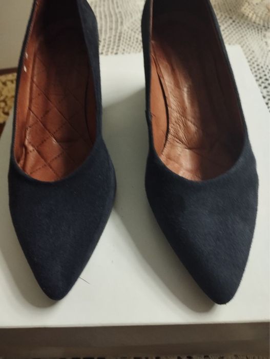 Buty półbuty czółenka Hispanitas r.37 skóra zamszowa