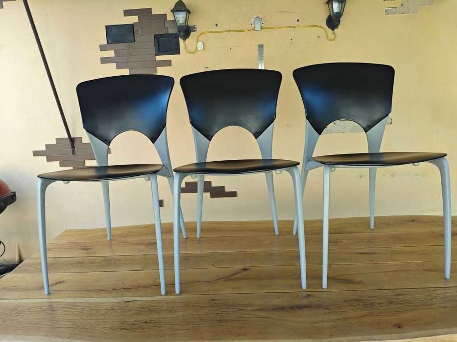 Krzesła  Silla, proj.Josep Lluscà dla Driade, 1995 rok.