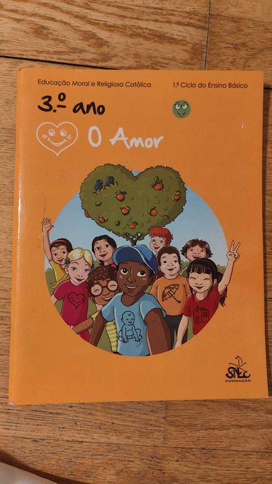 Livro de religião e moral 3°ano "O amor"