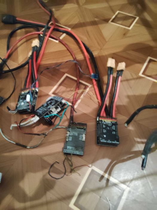 Продам запчасти от фпв и молний б.у звоните договоримся по цене на смс не редко тел.0500497598ватсап