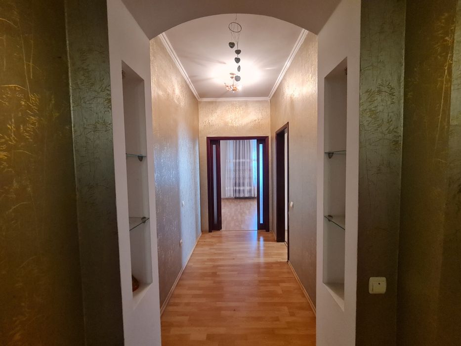 Простора квартира з красивим видом на море