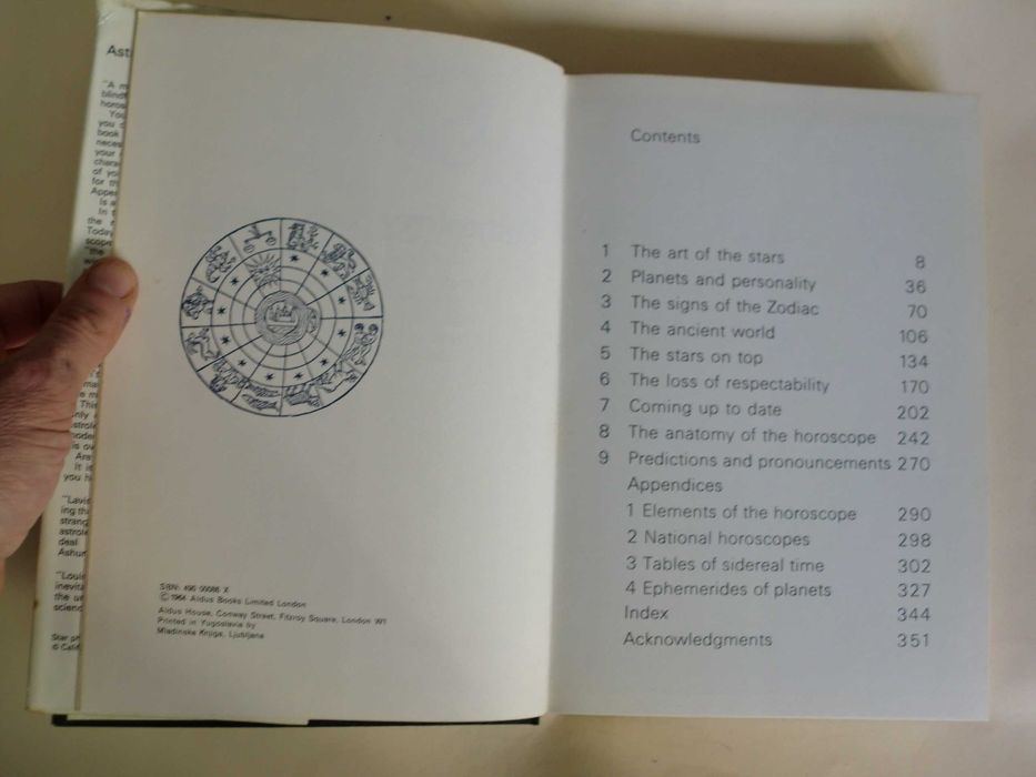 Astrology
de Louis MacNeice