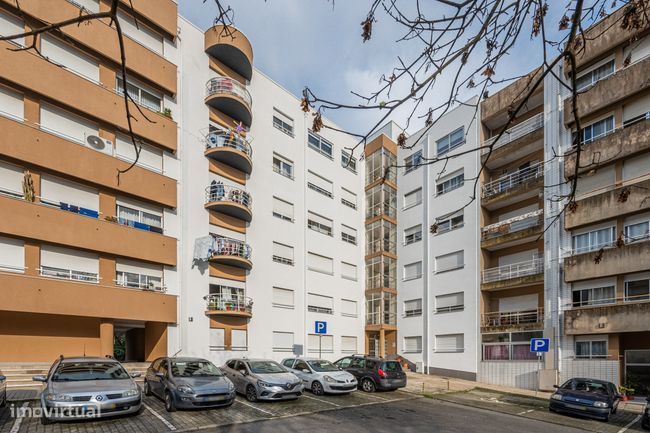Apartamento t2 remodelado em Guimarães — Caldelas, Braga