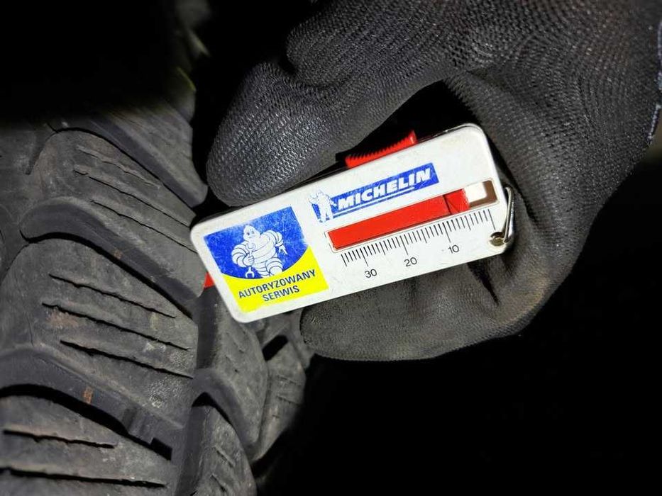 4 koła Ford Dębica Frigo HP 2 + kołpaki Ford + czujniki ciśnienia TPMS