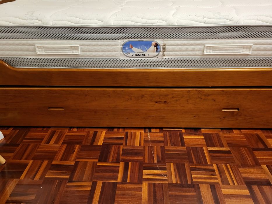 Cama solteiro + colchão