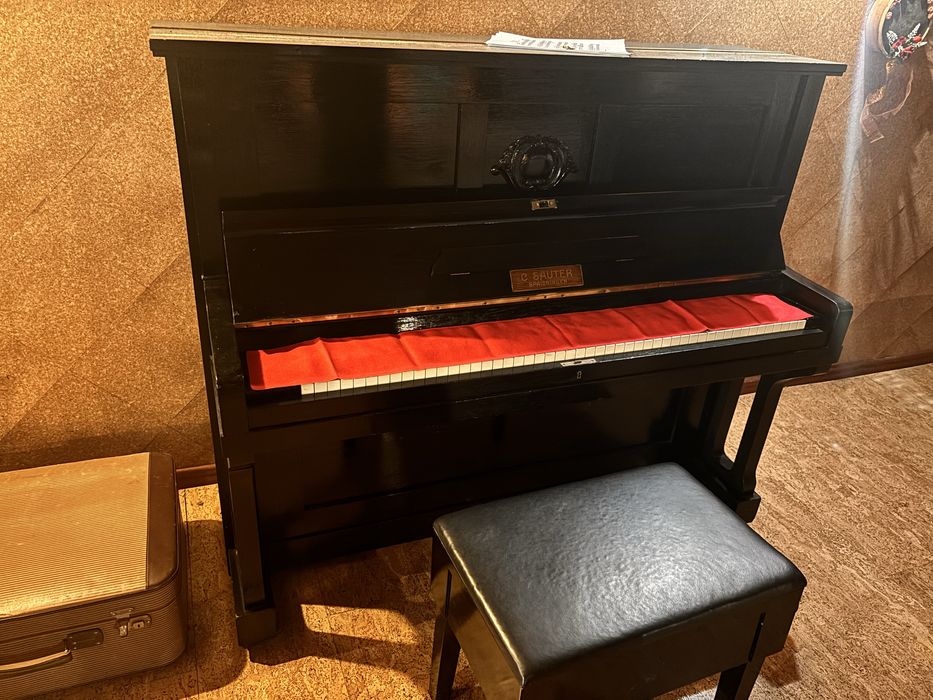 Piano vertical Sauter - Som impecável e elegante