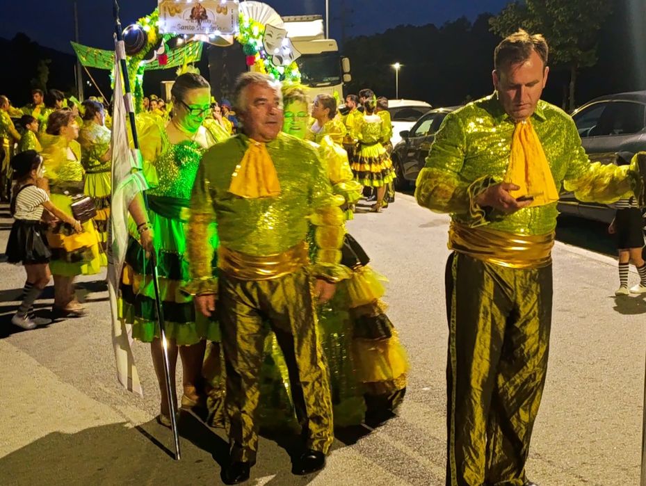Trajes para marchas