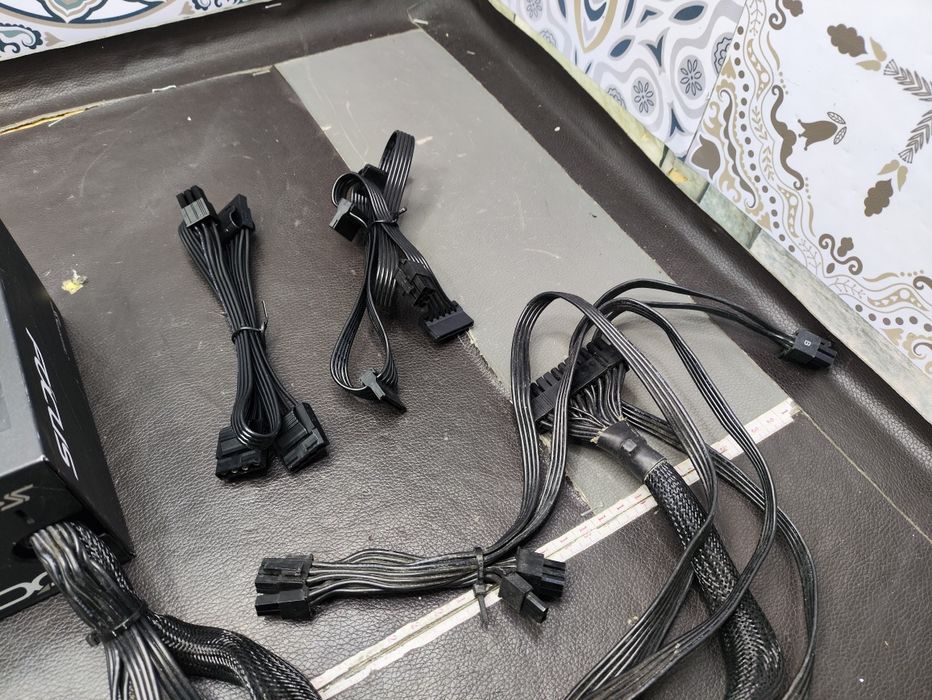 Блок питания живлення Seasonic FOCUS

SSR-650FM 650W 80 PLUS GOLD