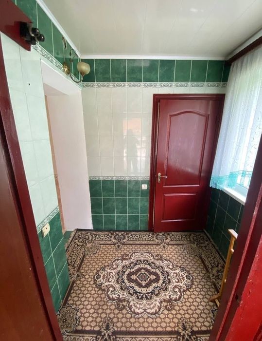 Гарний будинок в мальовничому селі