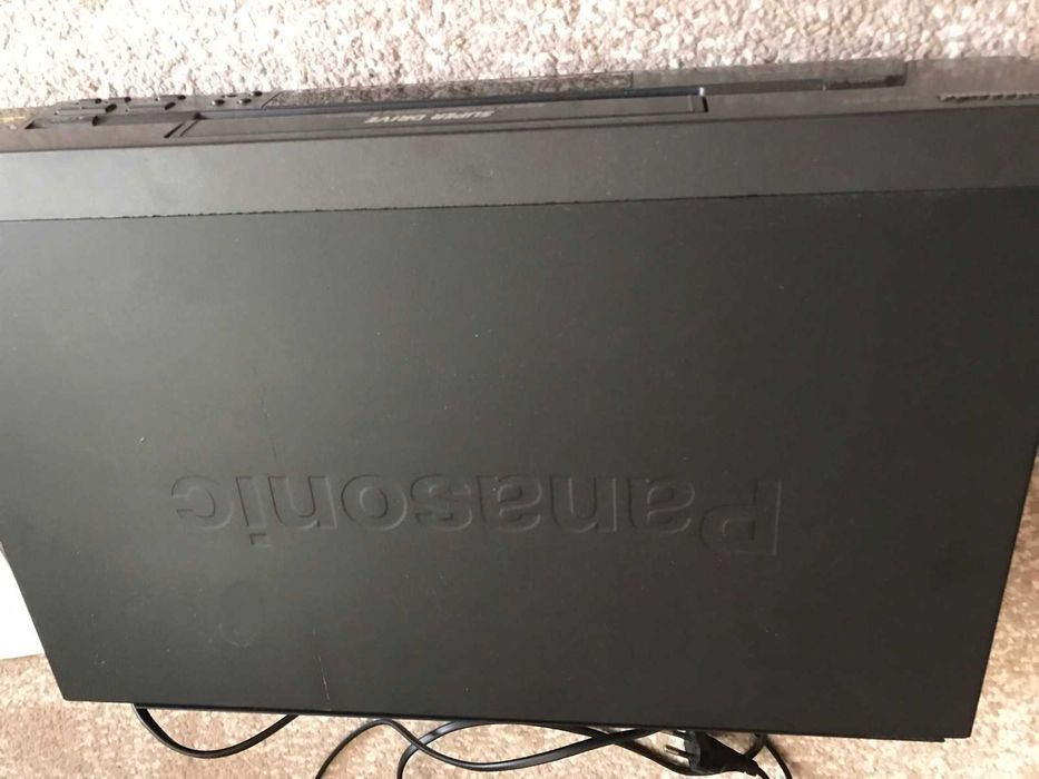 Продам видеомагнитофон Panasonic
