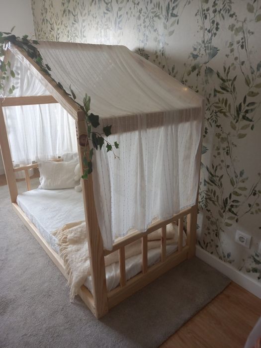 Cama Montessori madeira bebé sem colchão