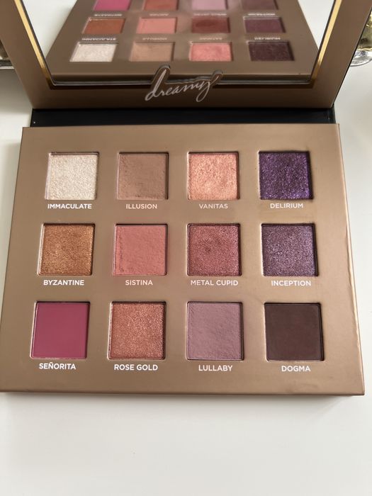 Paleta do oczu Nabla Dreamy Eyeshadow Palette