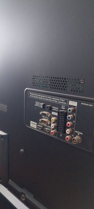 Televisão LG com comando incluído