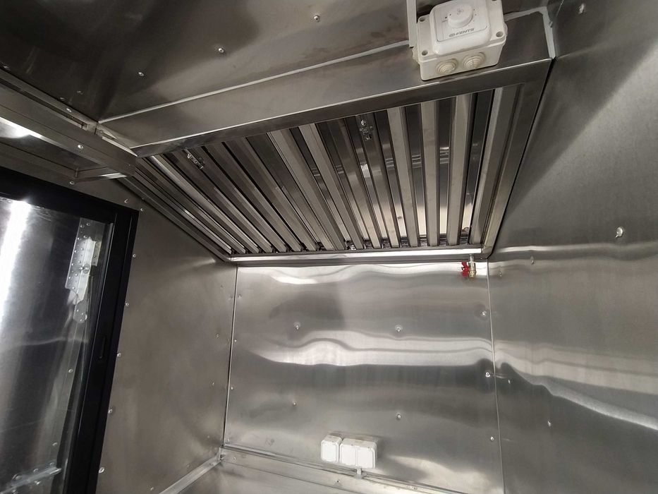 Кухня на колесах на бази авто. Фудтрак. Авто лавка від Mobifood.