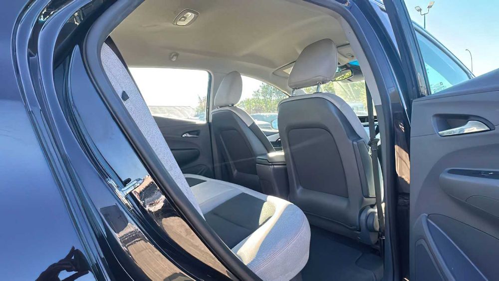 Chevrolet Bolt EV      2020