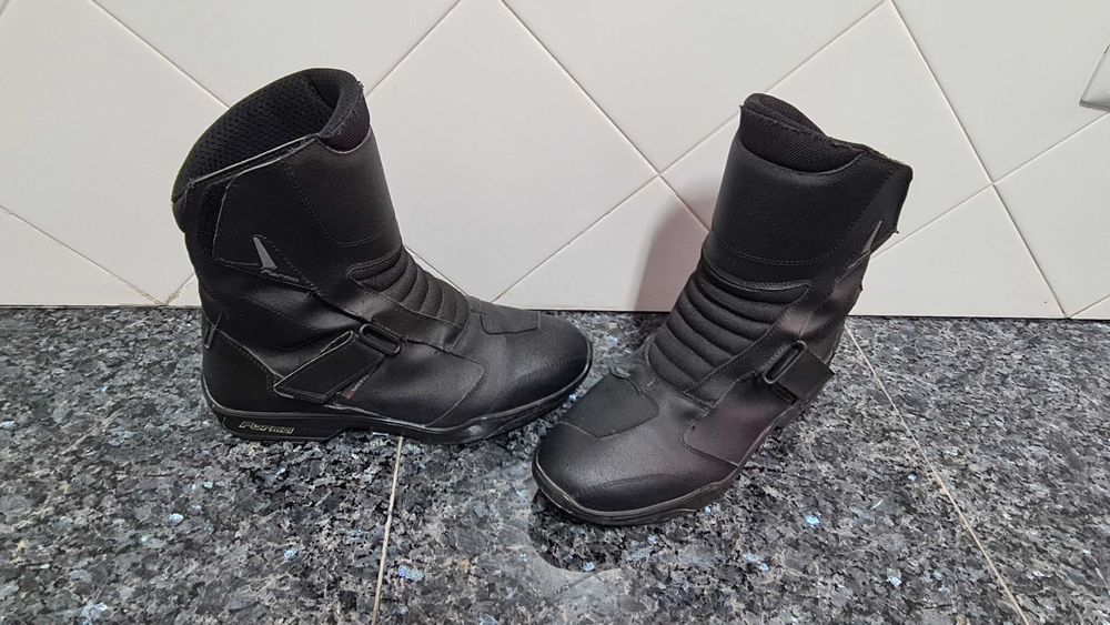 Botas da marca Forma