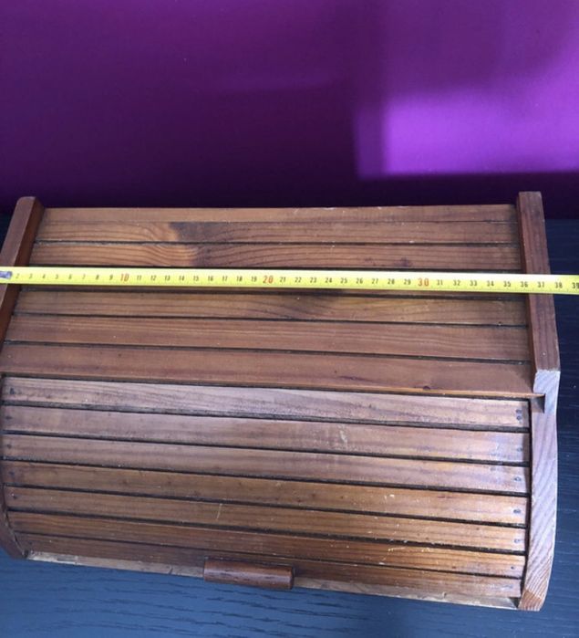 Caixa do pão em madeira vintage