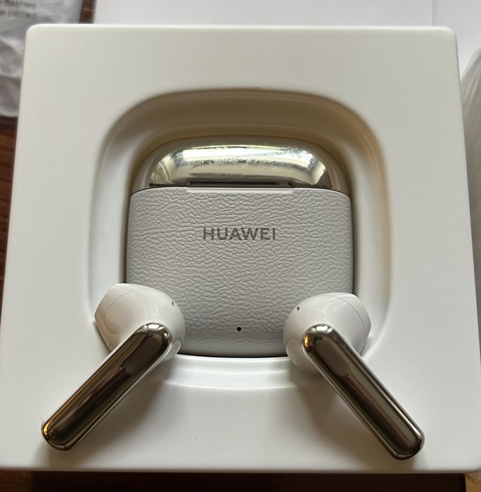 Отличный подарок HUAWEI FreeBuds SE 3