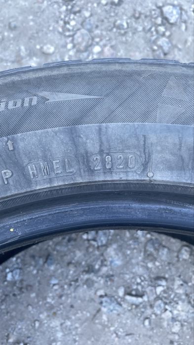 Зимова гума R17 225/55