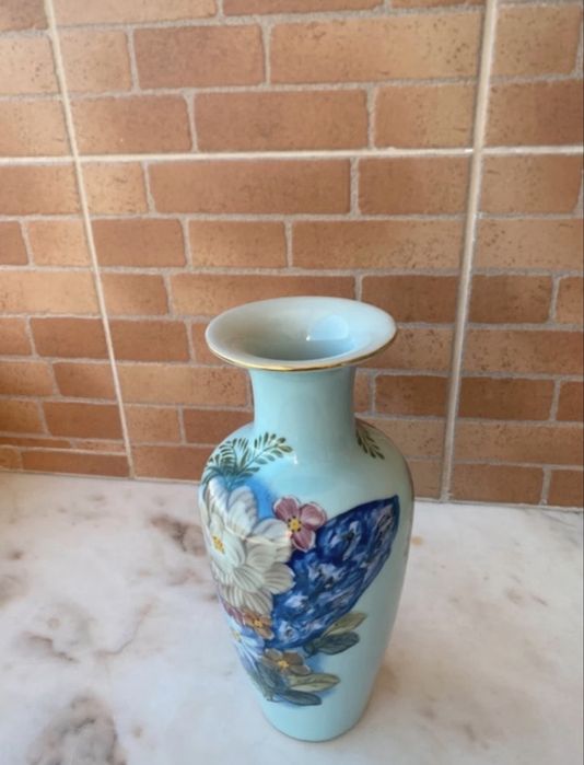 Jarra Decorativa em Porcelana com Pintura Floral