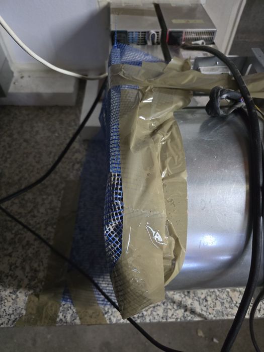 Whatsminers (M30S e M50) e Antminer S19JPro+