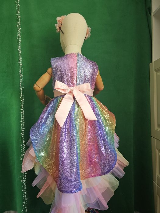 Дитяча шикарна кольорова рожева блискуча пишна сукня зі шлейфом 56789