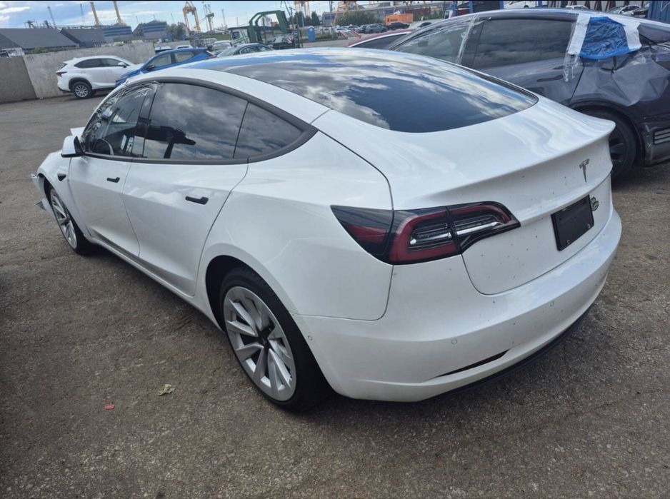 Tesla model 3 2022 LFP