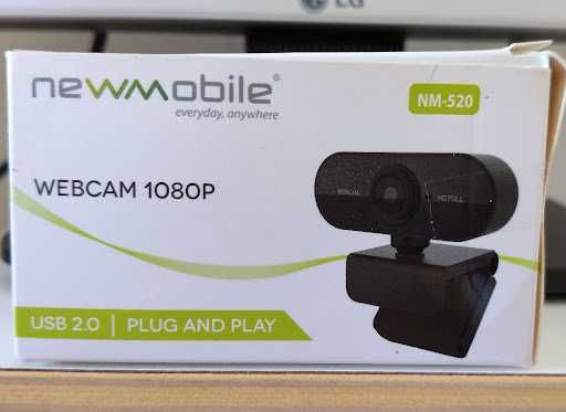 Monitor LG 19" + webcam 1080p+Teclado Microsoft+ colunas