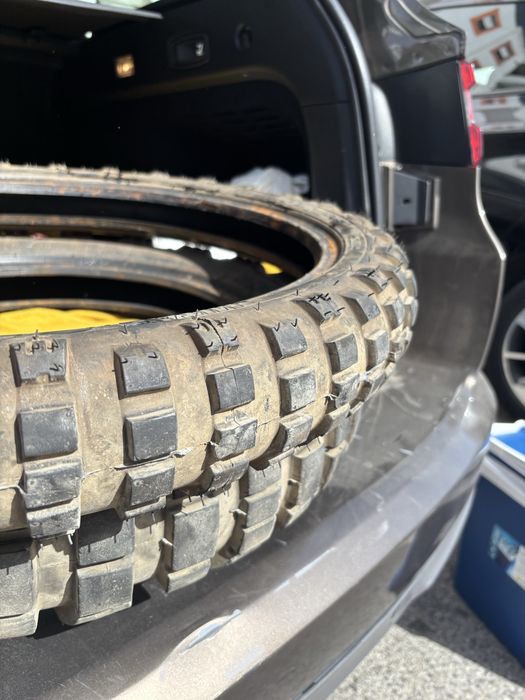 Pneus todo terreno para moto