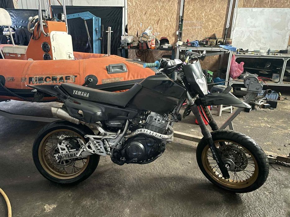 Yamaha XT600 a Supermotard