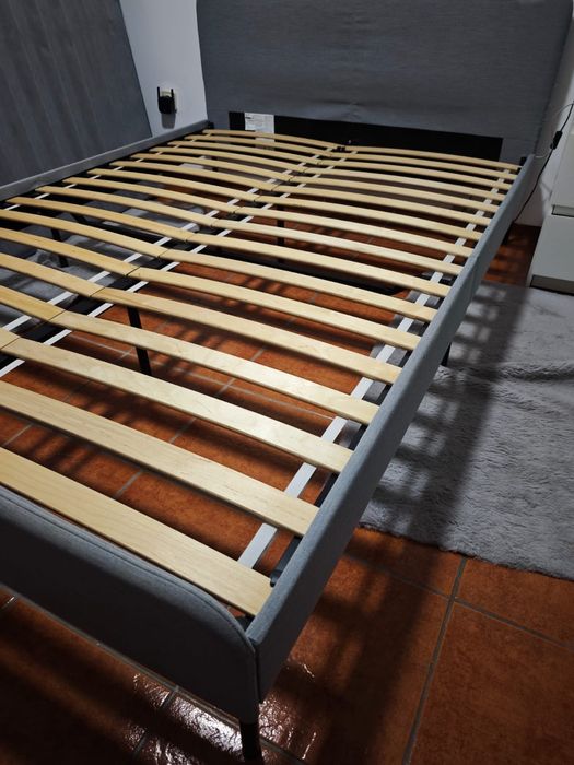 Cama de casal 1.40x2. 00