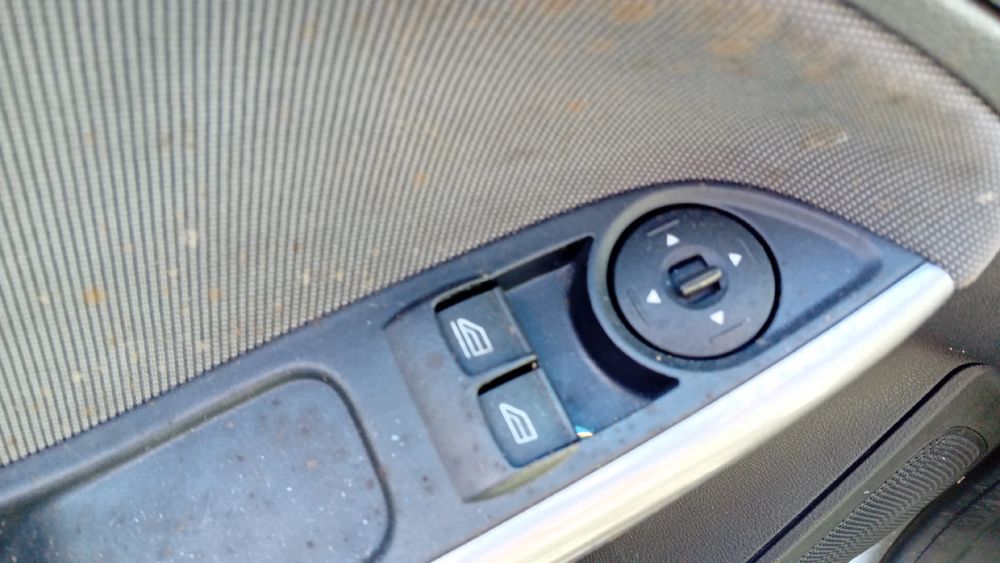 Comando / botão / interruptor vidros frente esquerdo FORD Focus III Ca