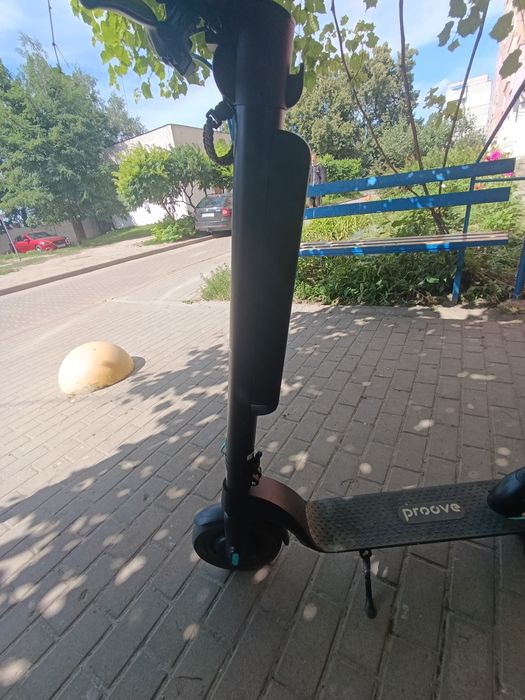 Продам срочно електросамокат Proove