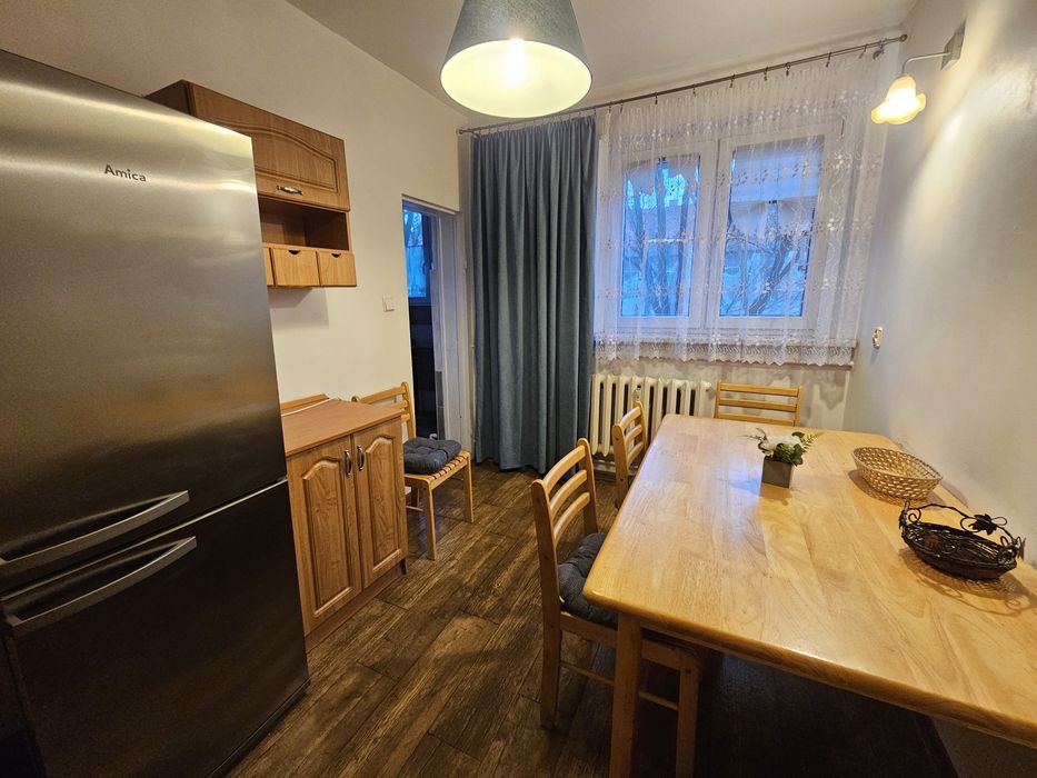 Wynajmę 2 pokojowe mieszkanie w centrum