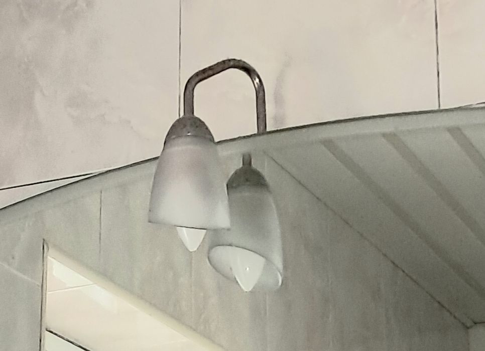 Espelho de wc com lâmpada