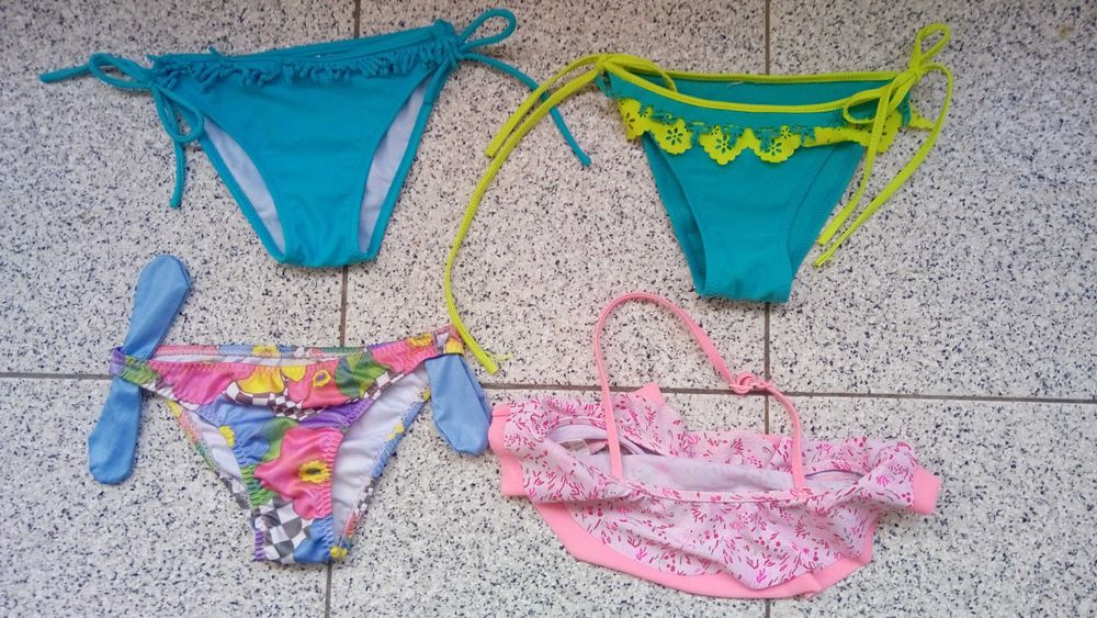 Diversos biquínis e fatos de banho menina 2-4 anos